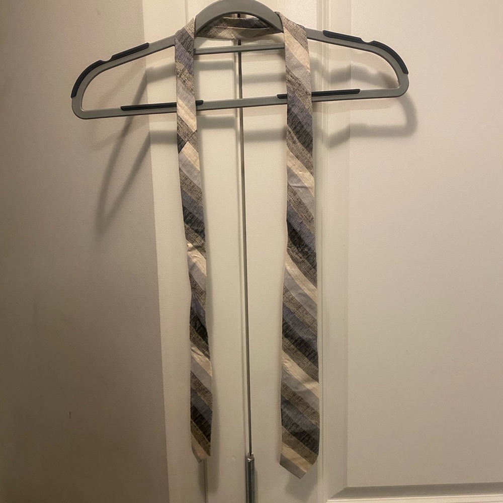 Skinny Striped Oscar de la Renta Tie
